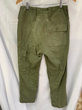 Charger l'image dans la galerie, Genuine British Army Surplus Lightweight Men's Trousers - Size 80/80/96 - The Militaria Shop