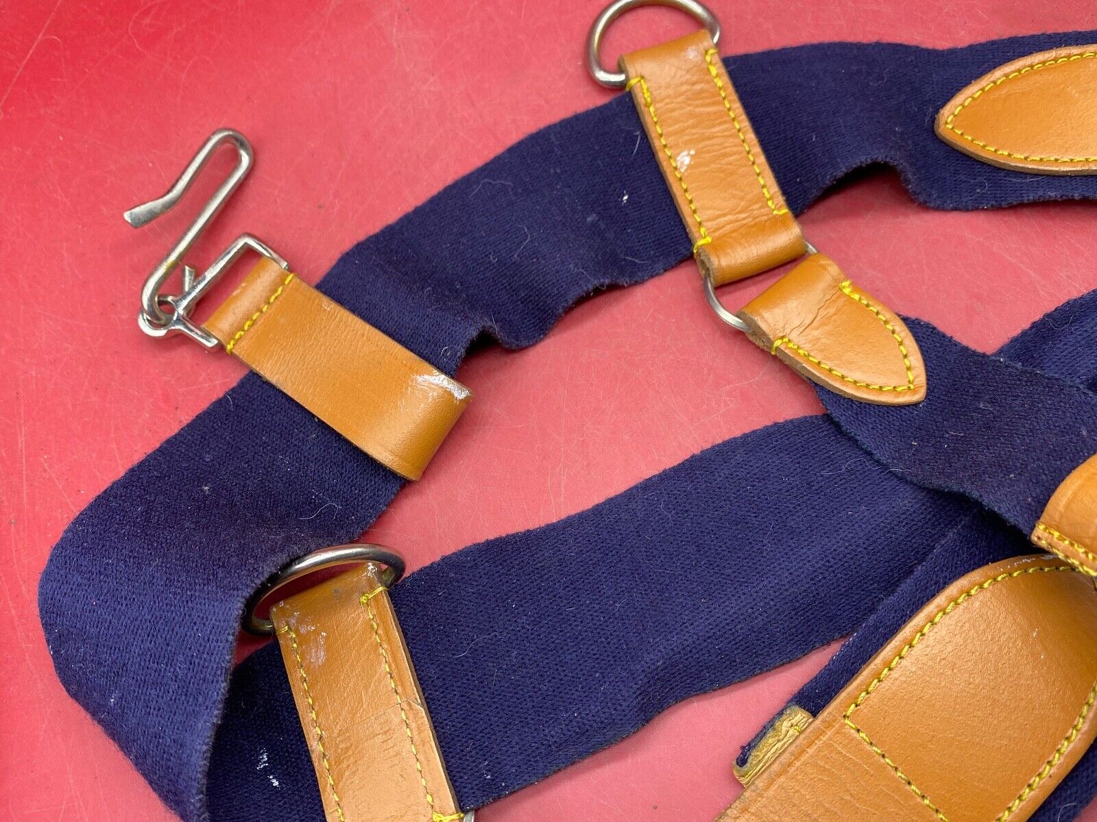 WW2 British Army Hussars Blue Canvas and Leather Belt with WM Fittings. 34 inch. - The Militaria Shop