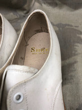 Load image into Gallery viewer, Genuine British Army Women's White Summer Shoes - WW2 Pattern - Size UK 5.5 L - The Militaria Shop