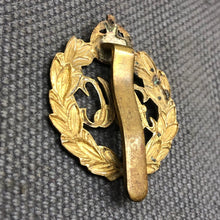 Load image into Gallery viewer, Original WW2 British Army Cap Badge - Royal Armoured Corps RAC - The Militaria Shop