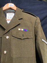 Charger l'image dans la galerie, Genuine British Army No.2 Dress Uniform Jacket - Grade 1 - Size 170/100/84 - The Militaria Shop