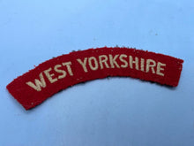 Load image into Gallery viewer, Original WW2 British Army West Yorkshire Regiment Shoulder Title - The Militaria Shop