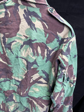 Lade das Bild in den Galerie-Viewer, Surplus British Army DPM Pattern Camouflaged Smock Combat-170/96 - The Militaria Shop
