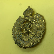 Load image into Gallery viewer, Original WW2 British Army Royal Engineers RE Cap Badge - The Militaria Shop