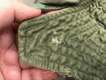 Lade das Bild in den Galerie-Viewer, Original Korean War Era British Army Middle Parka Detatchable Hood - The Militaria Shop