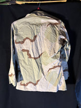 Load image into Gallery viewer, Gulf War US Army DCU Camouflaged Combat Field Coat/Jacket - Small/X-Short - The Militaria Shop