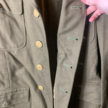 Lade das Bild in den Galerie-Viewer, Original WW2 US Army Class A Dress Jacket 1940 - Private Ryan Prop - 38" Large - The Militaria Shop