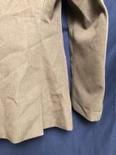 Lade das Bild in den Galerie-Viewer, British Army No.2 Women's Dress Uniform Jacket - Paratrooper - Size 170/92/72 - The Militaria Shop