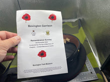 Lade das Bild in den Galerie-Viewer, Original British Army Dragoons Peaked Cap and Paper - Size 57cm - The Militaria Shop