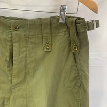 Charger l'image dans la galerie, Genuine British Army Surplus Lightweight Men's Trousers - Size 72/80/96 - The Militaria Shop