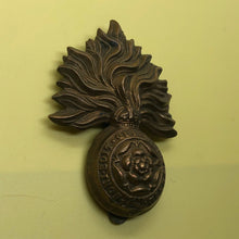 Load image into Gallery viewer, Original WW2 British Army Cap Badge - Royal Fusiliers - The Militaria Shop