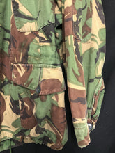 Charger l'image dans la galerie, Genuine British Army 68 Pattern DPM Camouflaged Combat Smock - 39" Chest Size 2 - The Militaria Shop