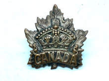 Load image into Gallery viewer, Original WW1 / WW2 Canadian Army Cap / Collar Badge - The Militaria Shop