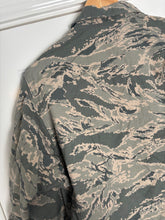 Load image into Gallery viewer, Surplus US Air Force UCP Uniform Jacket-40R - The Militaria Shop