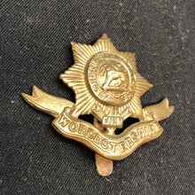 Charger l'image dans la galerie, Genuine WW2 British Army Brass Cap Badge - Worcestershire Regiment - The Militaria Shop