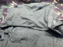 Charger l'image dans la galerie, Original British Army 58 Pattern Webbing Back Pack - The Militaria Shop