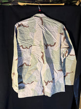 Load image into Gallery viewer, Gulf War US Army DCU Camouflaged Combat Field Coat/Jacket - Medium/Long - The Militaria Shop