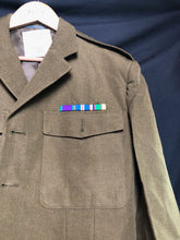 Lade das Bild in den Galerie-Viewer, Grade 1 Used British Army No.2 Dress Uniform Jacket - Size 188/112/96 - The Militaria Shop