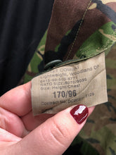 Charger l'image dans la galerie, Genuine British Army DPM Camouflage Jacket - Size 170/96 - The Militaria Shop
