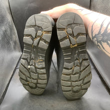 Charger l'image dans la galerie, British Army Surplus Black Leather ITURRI Combat Patrol Boots - Size UK 6 L - The Militaria Shop