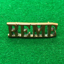 Load image into Gallery viewer, Original WW2 British Army Brass Shoulder Title - REME Engineers - The Militaria Shop