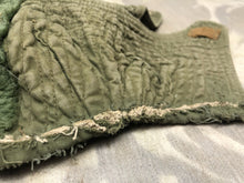 Lade das Bild in den Galerie-Viewer, Original Korean War Era British Army Middle Parka Detatchable Hood - The Militaria Shop