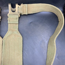 Lade das Bild in den Galerie-Viewer, Original WW2 British Army 37 Pattern Equipment Webbing L Strap Set - The Militaria Shop