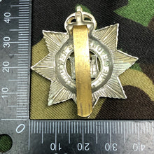 Load image into Gallery viewer, Original WW2 British Army The Devonshire Regiment Cap Badge - Kings Crown - The Militaria Shop