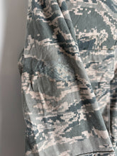 Charger l'image dans la galerie, Surplus US Air Force UCP Uniform Jacket 36R - The Militaria Shop