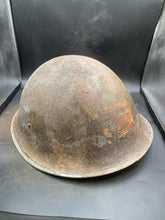Lade das Bild in den Galerie-Viewer, Original WW2 British/Canadian Army Mk3 Turtle Combat Helmet - The Militaria Shop