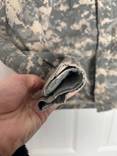Charger l'image dans la galerie, Surplus US Army ACU Combat Uniform Jacket-Medium-Regular - The Militaria Shop