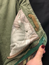 Load image into Gallery viewer, Genuine British Army 68 Pattern DPM Combat Trousers - Size 28" Waist - The Militaria Shop