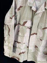 Load image into Gallery viewer, Gulf War US Army DCU Camouflaged Combat Field Coat/Jacket - Medium/Short - The Militaria Shop