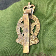 Load image into Gallery viewer, Genuine Canadian Army Brass Cap Badge - Royal Montreal Regiment - The Militaria Shop