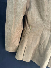 Lade das Bild in den Galerie-Viewer, British Army Surplus No.2 Service Dress Jacket - Size 176/104/88 - The Militaria Shop