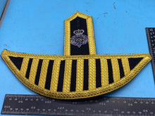 Lade das Bild in den Galerie-Viewer, Original Single British Army Grenadier Guards Bandsman's Epaulette / Wing - The Militaria Shop
