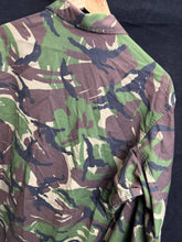 Charger l'image dans la galerie, Surplus British Army DPM Camouflaged Jacket Combat Lightweight - Size 180/96 - The Militaria Shop