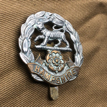 Load image into Gallery viewer, Original WW2 British Army Hampshire Regiment Cap Badge - The Militaria Shop