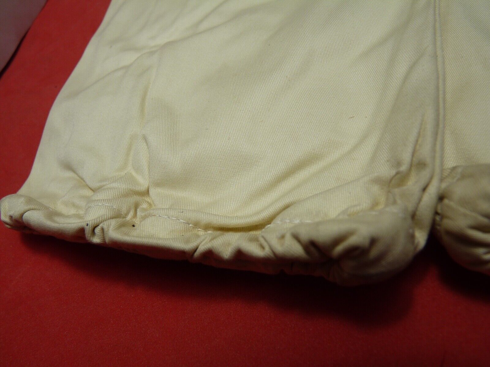 Original WW2 British Army Gunners Winter White Gloves - Dated 1941 - The Militaria Shop