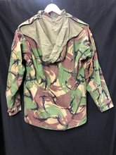 Load image into Gallery viewer, Genuine British Army 68 Pattern DPM Field Jacket Smock Paratrooper - 36" Chest - The Militaria Shop