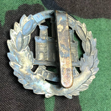 Load image into Gallery viewer, Original WW2 British Army Northamptonshire Regiment Cap Badge - The Militaria Shop