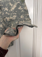 Load image into Gallery viewer, Surplus US Army ACU Combat Uniform Jacket Broken Zip-Medium XShort - The Militaria Shop