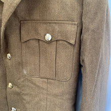 Charger l'image dans la galerie, Genuine British Army No.2 Dress Uniform Tunic Jacket - Size 194/104/88 - The Militaria Shop