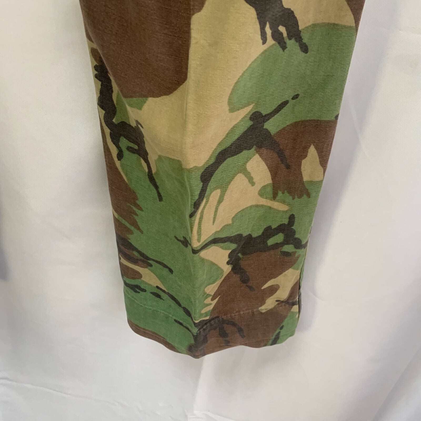 Genuine British Army 68 Pattern DPM Jungle Camouflaged Trousers - Size 28" Waist - The Militaria Shop