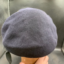 Charger l'image dans la galerie, British Army Welsh Guards Beret - Size 57 - The Militaria Shop