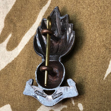 Load image into Gallery viewer, Original British Army WW1 / WW2 Royal Engineers Officer's Bronze Cap Badge - The Militaria Shop