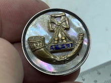 Charger l'image dans la galerie, Original WW1 / WW2 British Kings Shropshire Light Infantry Sweetheart Brooch - The Militaria Shop