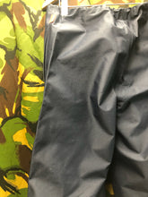 Lade das Bild in den Galerie-Viewer, Vintage Royal Mail Stormproof Leggings Trousers - 34-38" Waist - The Militaria Shop