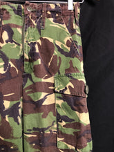 Charger l'image dans la galerie, Genuine British Army DPM Camouflaged Lightweight Trousers - Size 75/68/84 - The Militaria Shop