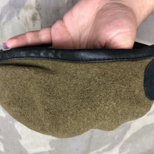Lade das Bild in den Galerie-Viewer, Genuine British Army Beret - Guards Division - Size 55 - The Militaria Shop